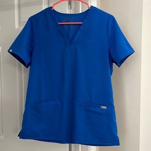 Figs Casma three pocket scrub top in royal blue